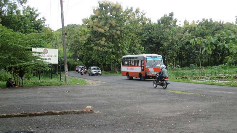 Jalur jalan raya Playen - Paliyan masih minim marka dan rambu jalan. KH/Atmaja.
