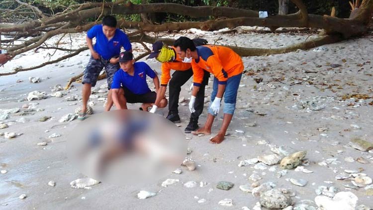 Korban laka laut Pantai Wediombo berhasil ditemukan Tim Gabungan (SAR, Basarnas dan Sat Polair). KH